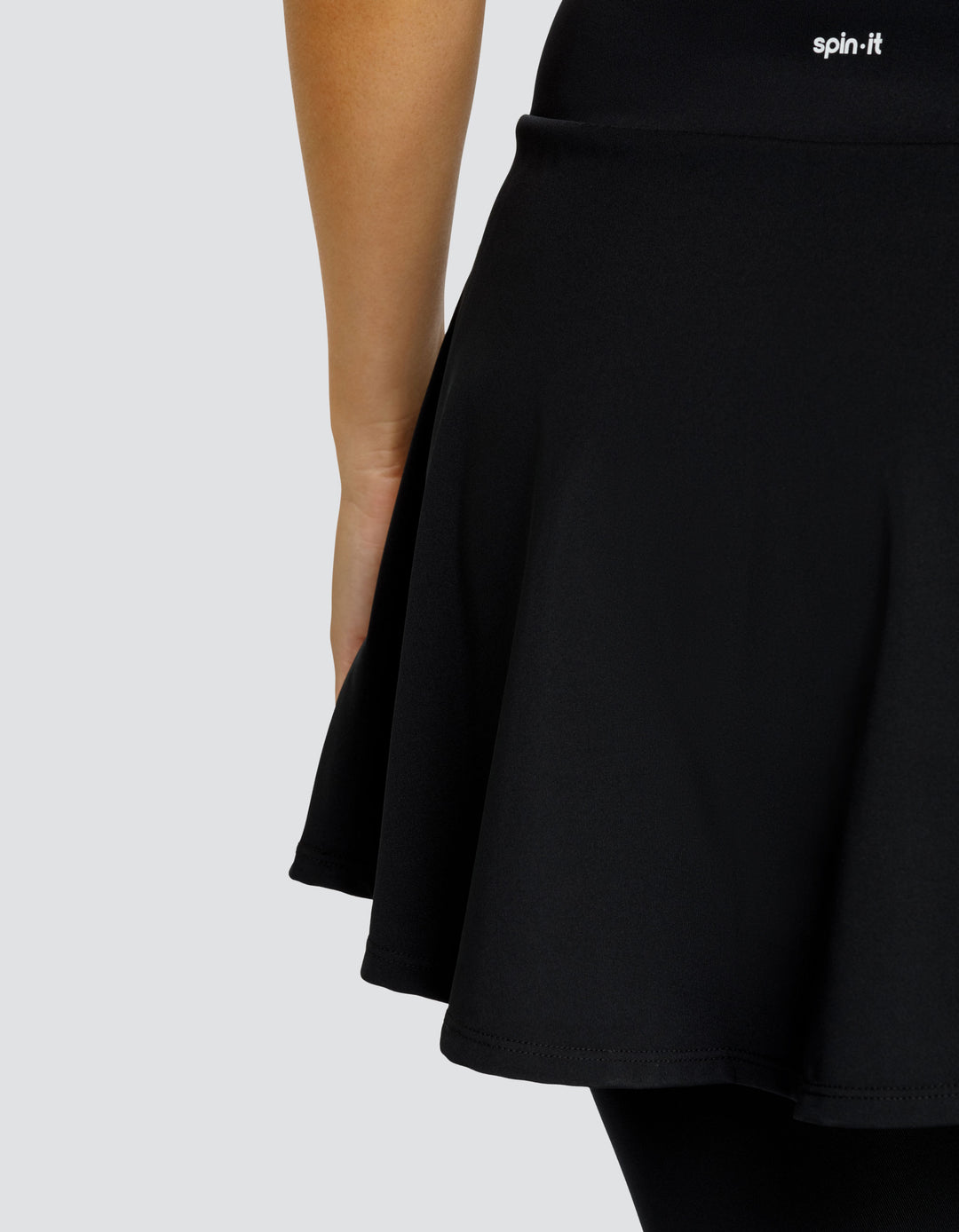 SKIPPER MID-RISE SKIRTED LEGGING - ONYX BLACK