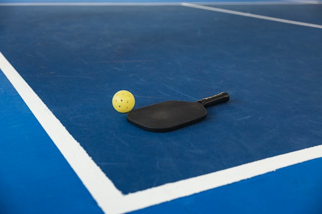 Indoor vs. Outdoor Pickleballs: A Guide for Beginners