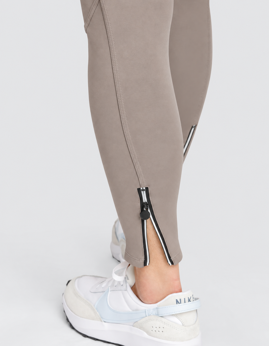 ELEANOR MID-RISE JOGGER - ATMOSPHERE
